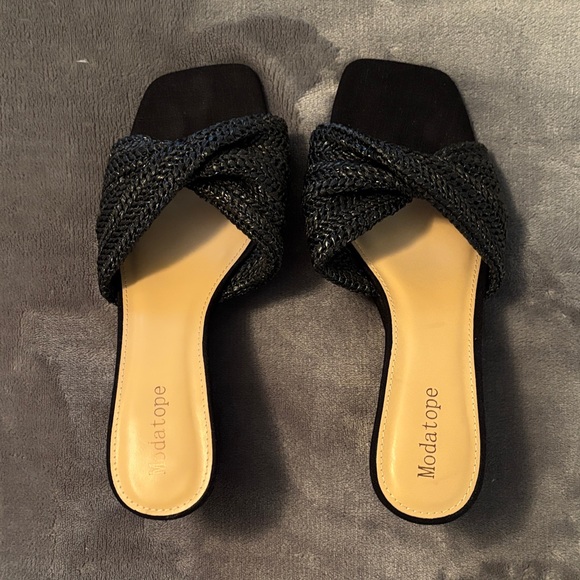 Modatope Elegant Black Wedge Sandals - Picture 3 of 4